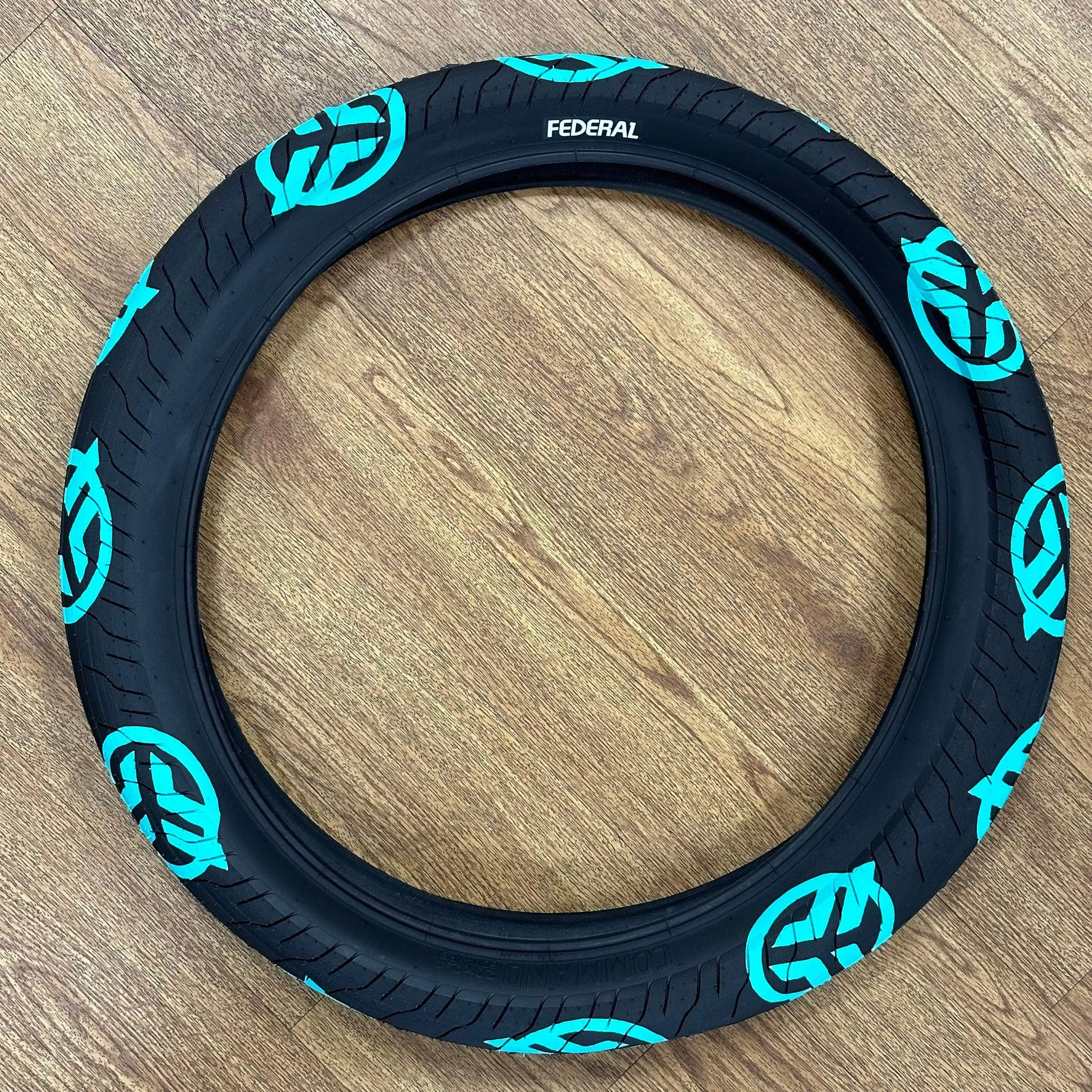 Federal Command LP 2.40" Tyre Black With Teal Logos