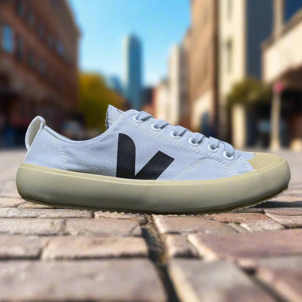 Veja Nova Canvas Sneakers in White Size UK 4 / EU 36 / US 6