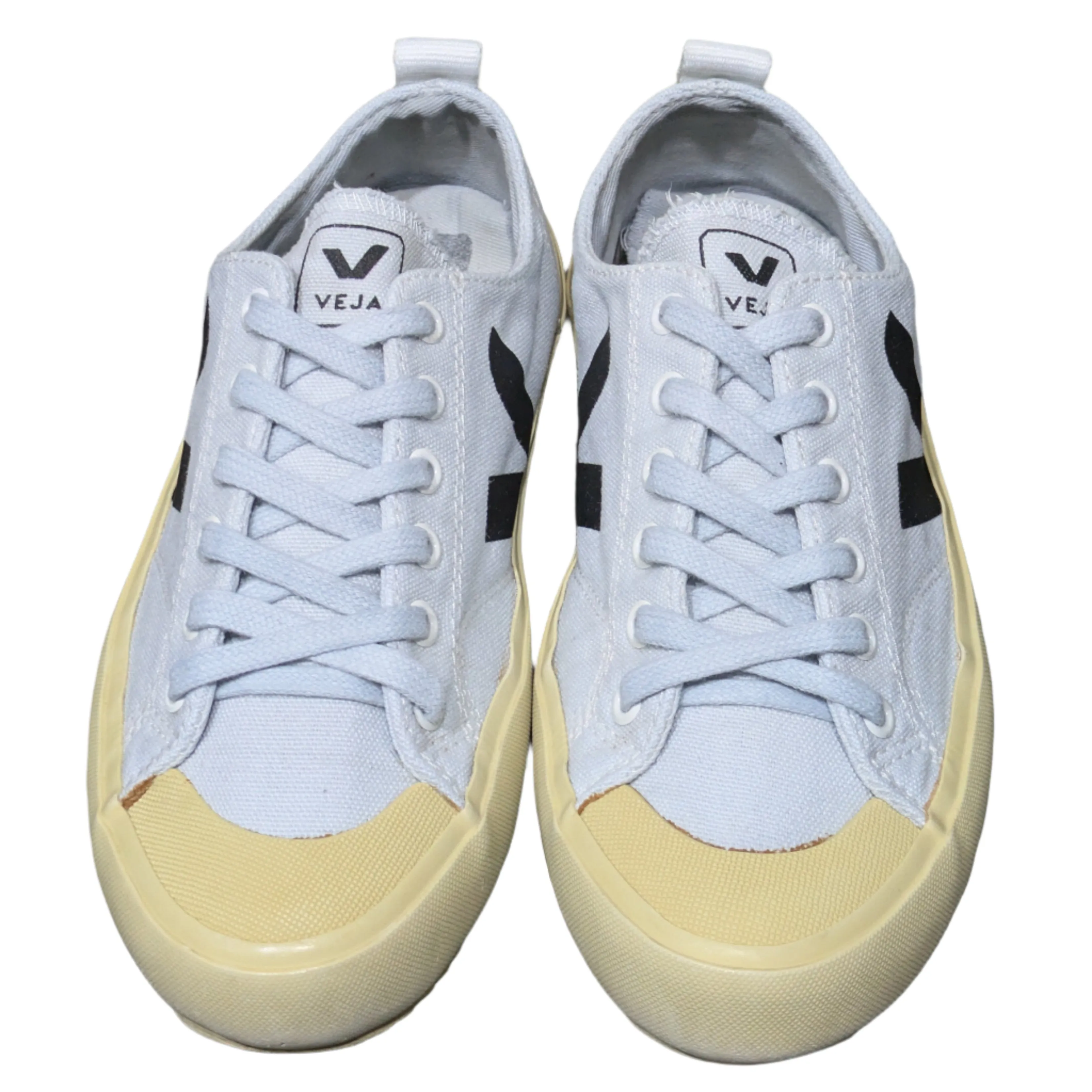 Veja Nova Canvas Sneakers in White Size UK 4 / EU 36 / US 6