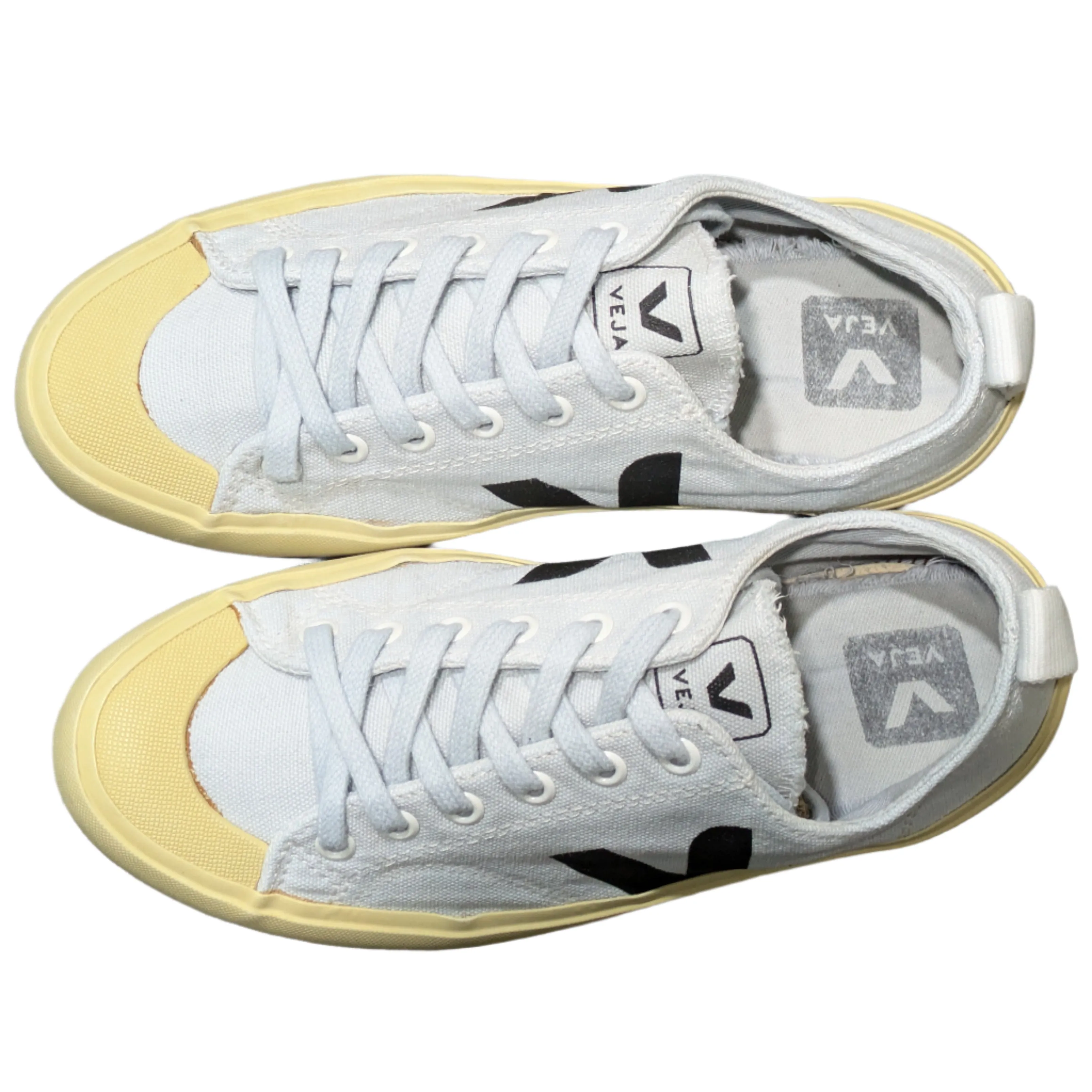 Veja Nova Canvas Sneakers in White Size UK 4 / EU 36 / US 6